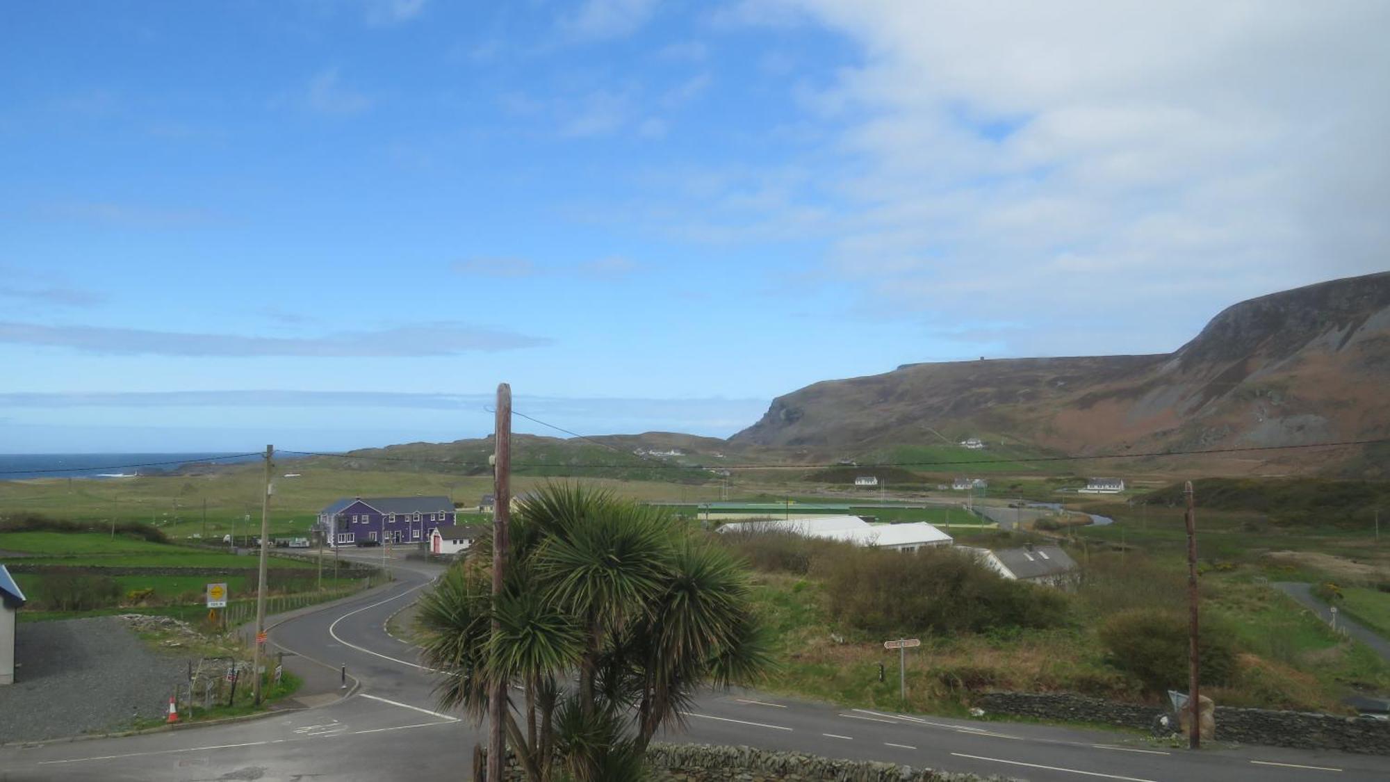 John Eoinin'S Bar And Accommodation Glencolumbkille Exterior photo