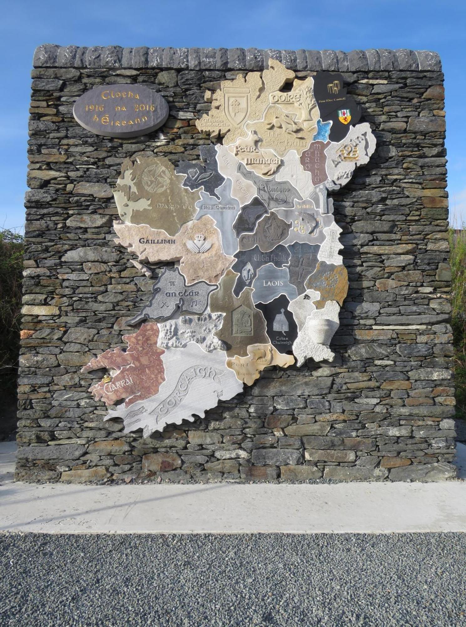 John Eoinin'S Bar And Accommodation Glencolumbkille Exterior photo